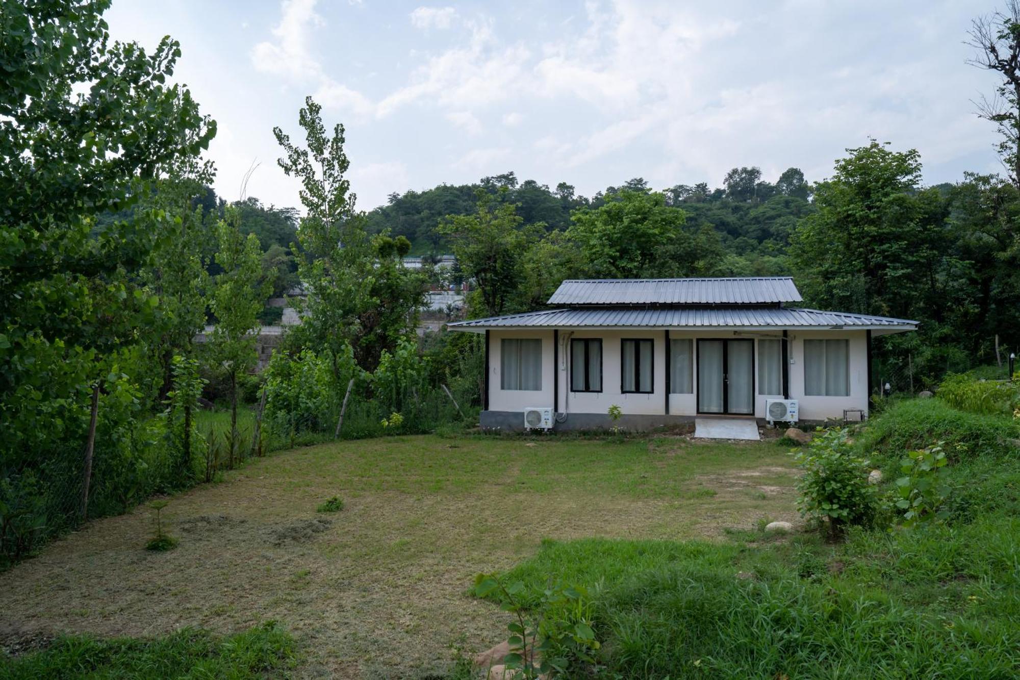 Dev Bhoomi Farms & Cottages Dharamshala Exterior foto