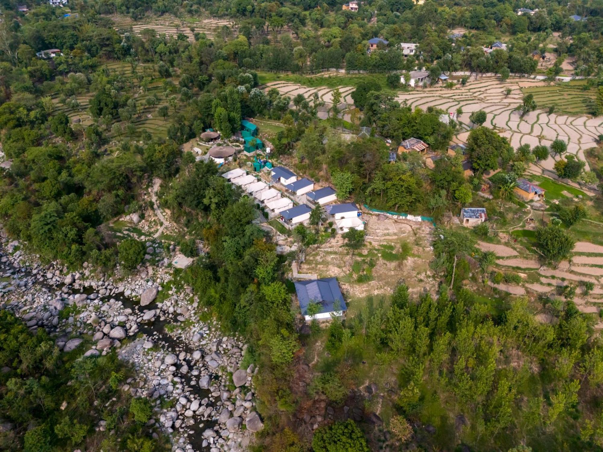 Dev Bhoomi Farms & Cottages Dharamshala Exterior foto